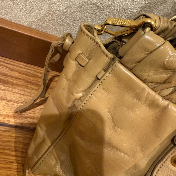 Miu Miu Vitello Lux 2-way shoulder bag - Picture 2 of 14